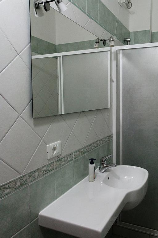 Guesthouse Stazione Pisa Centro Exterior foto